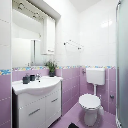 Apartment For Two- Strict Center Of Old Town *