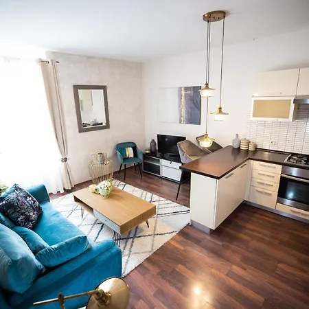 Apartment For Two- Strict Center Of Old Town *